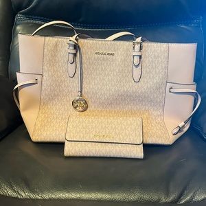 Very large Michael Kors purse with matching wallet